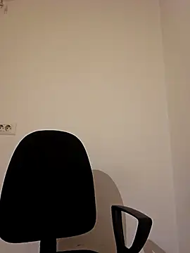 Snapshot of Selenna_emma chatting on November 22, 8:08 pm Selenna emma online show from November 22, 8:08 pm