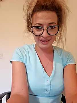 Snapshot of Selenna_emma chatting on September 25, 12:55 pm Selenna emma online show from September 25, 12:55 pm