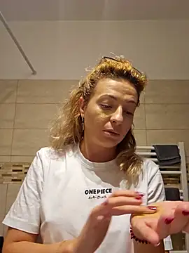 Snapshot of Selenna_emma chatting on October 23, 10:25 am Selenna emma online show from October 23, 10:25 am