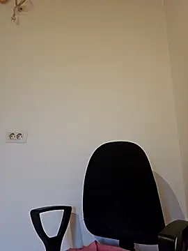 Snapshot of Selenna_emma chatting on October 1, 1:37 pm Selenna emma online show from October 1, 1:37 pm
