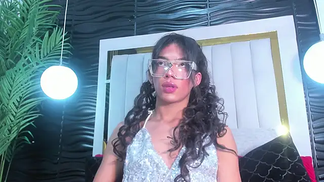 Briyit Doll online show from January 23, 7:51 pm