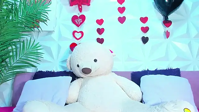 Snapshot of Briyit_Doll chatting on March 27, 3:15 am Briyit Doll online show from March 27, 3:15 am