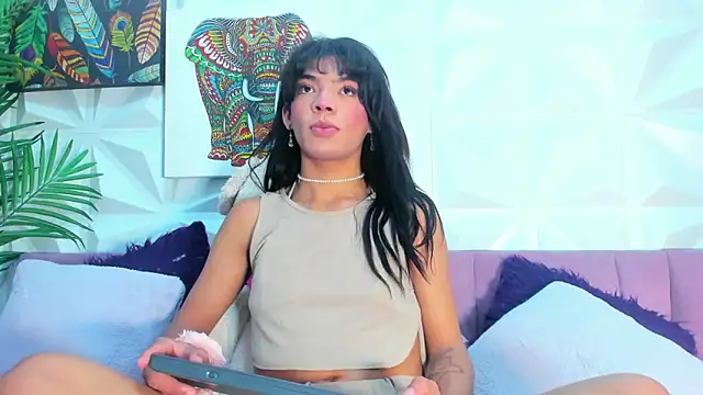 Briyit Doll online show from June 8, 1:22 pm