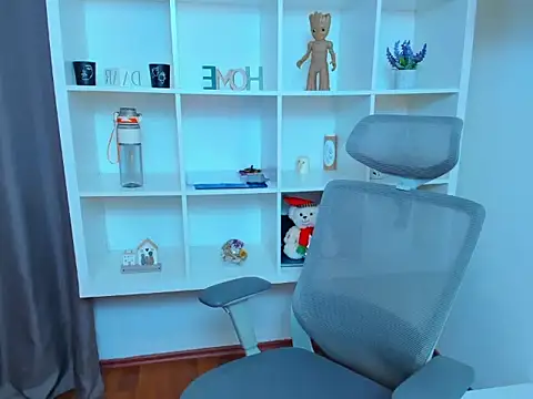 se6model online show from March 1, 5:13 pm