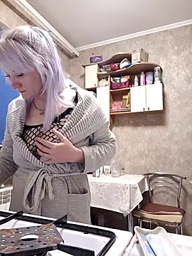 Tina Alev online show from May 4, 6:11 pm