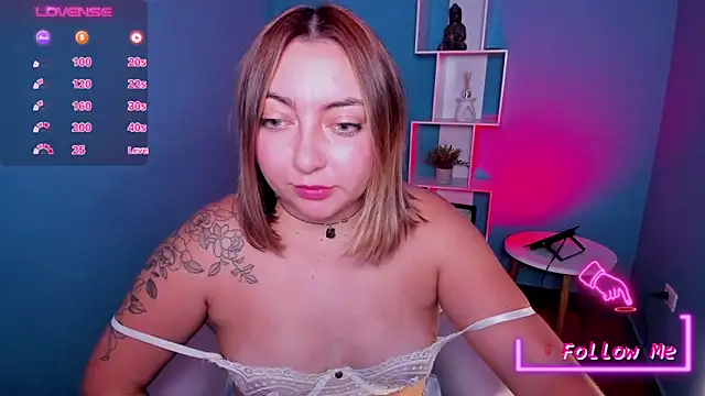 Snapshot of miaawild chatting on January 26, 9:51 pm miaawild online show from January 26, 9:51 pm