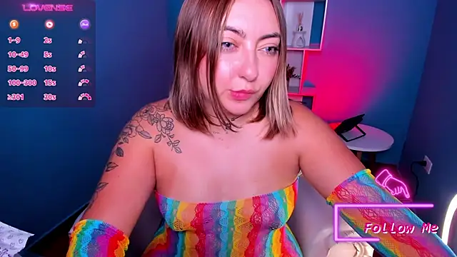 Snapshot of miaawild chatting on January 25, 1:32 am miaawild online show from January 25, 1:32 am