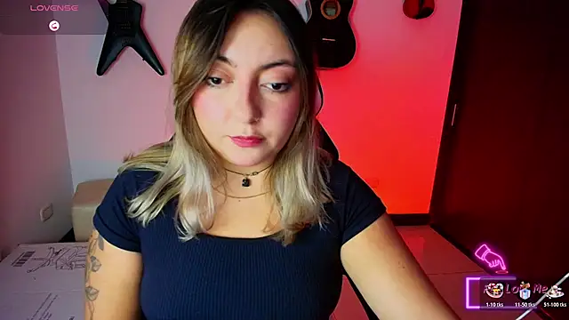 Snapshot of miaawild chatting on November 14, 10:46 pm miaawild online show from November 14, 10:46 pm