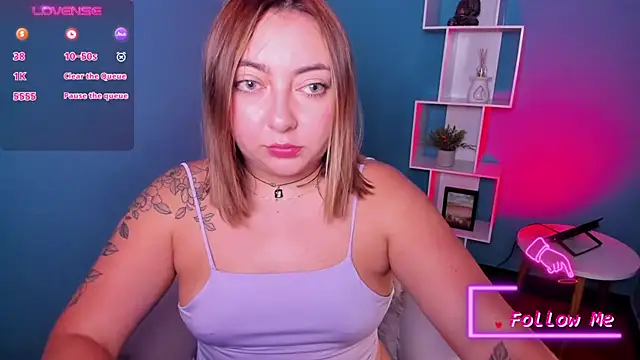 Snapshot of miaawild chatting on February 11, 11:01 pm miaawild online show from February 11, 11:01 pm