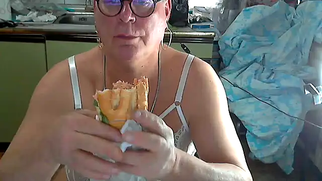 alainmaturelover online show from January 17, 12:31 pm