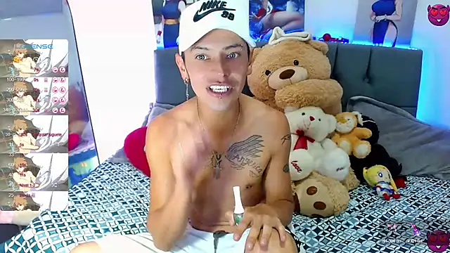 Snapshot of _snopyy_ chatting on February 22, 8:42 pm  snopyy  online show from February 22, 8:42 pm