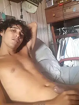 Snapshot of pedrodavid_ chatting on May 7, 8:23 pm pedrodavid online show from May 7, 8:23 pm