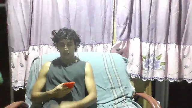 pedrodavid  online show from October 18, 11:51 pm