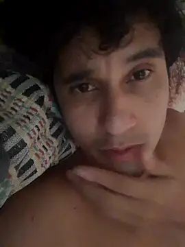 Snapshot of pedrodavid_ chatting on May 9, 3:15 pm pedrodavid online show from May 9, 3:15 pm