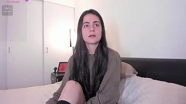 guccipussy1 online show from January 7, 8:31 pm