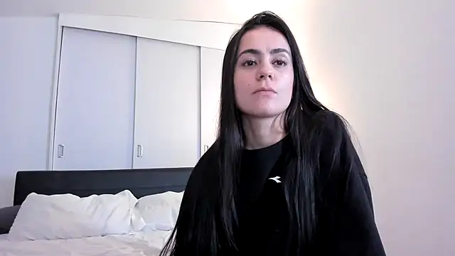 guccipussy1 online show from December 6, 3:13 am