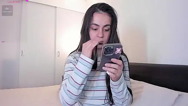 guccipussy1 online show from January 17, 12:42 am