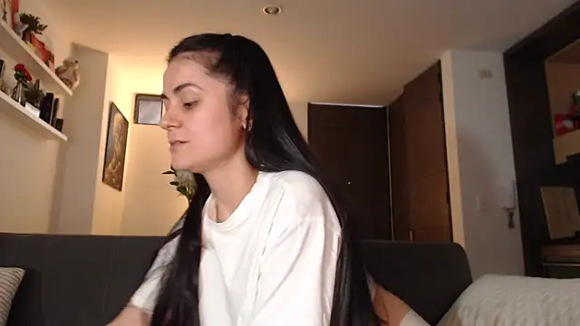 guccipussy1 online show from September 24, 10:05 pm