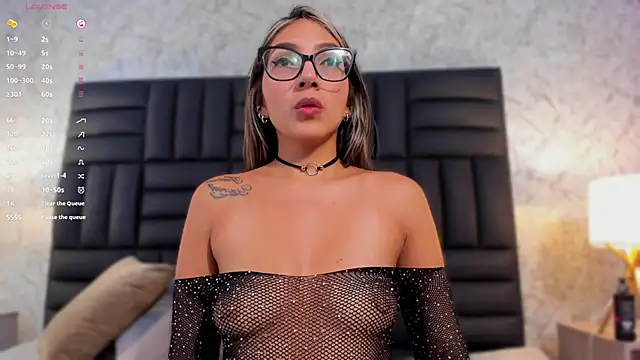 Snapshot of Caro_martinezz chatting on March 11, 4:41 am Caro martinezz online show from March 11, 4:41 am
