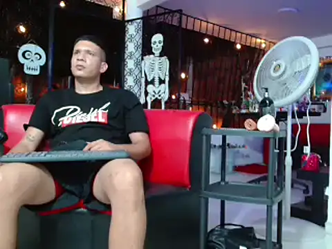 damiam fiery online show from November 6, 3:43 am