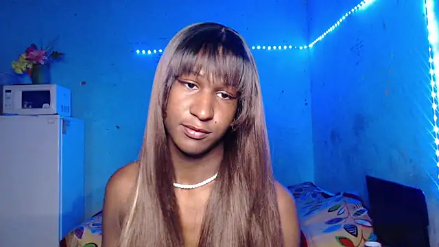 Angell Dustt  online show from October 10, 8:37 am