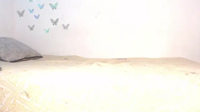 Angell Dustt  online show from February 15, 10:22 am