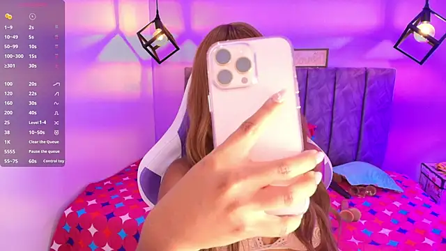 Sophiee Velvet online show from September 16, 1:45 pm