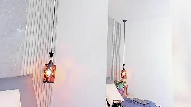 Sophiee Velvet online show from March 17, 12:25 pm