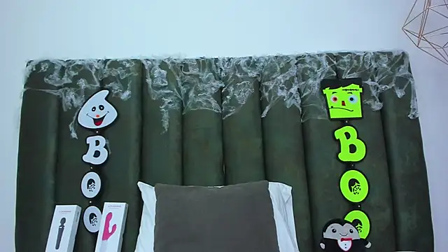 ThailyCherry online show from October 24, 8:19 pm