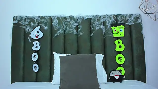 ThailyCherry online show from October 27, 8:10 pm