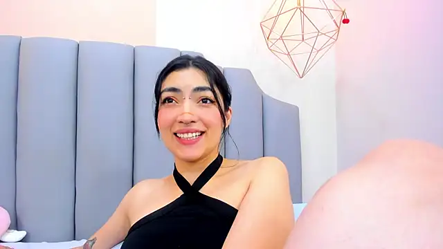 Snapshot of ThailyCherry chatting on February 26, 1:25 am ThailyCherry online show from February 26, 1:25 am