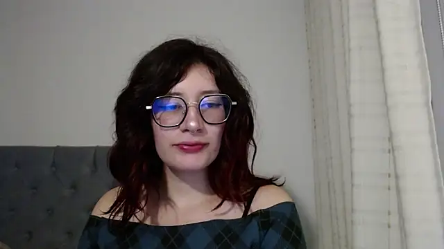 Snapshot of mariana124- chatting on January 9, 11:13 pm mariana124- online show from January 9, 11:13 pm