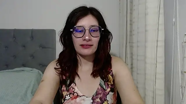 Snapshot of mariana124- chatting on January 22, 8:38 pm mariana124- online show from January 22, 8:38 pm