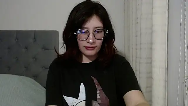 Snapshot of mariana124- chatting on January 21, 10:30 pm mariana124- online show from January 21, 10:30 pm
