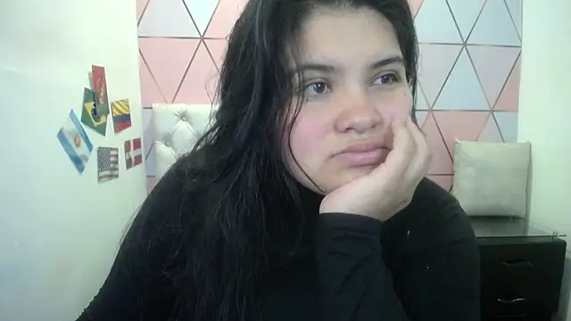 Snapshot of Marinasexxx chatting on July 6, 6:54 pm Marinasexxx online show from July 6, 6:54 pm