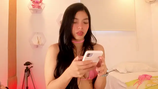 meganrossee69 online show from April 19, 6:10 pm