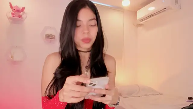 meganrossee69 online show from May 11, 4:04 pm