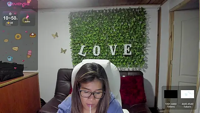 Snapshot of Enma__clark chatting on March 13, 6:56 pm Enma clark online show from March 13, 6:56 pm