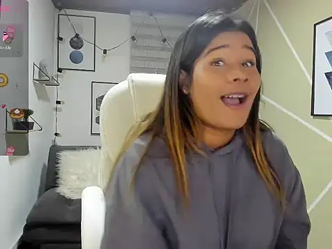 Enma  clark online show from November 7, 4:17 am