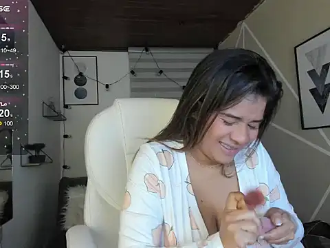 Enma  clark online show from November 22, 4:33 am