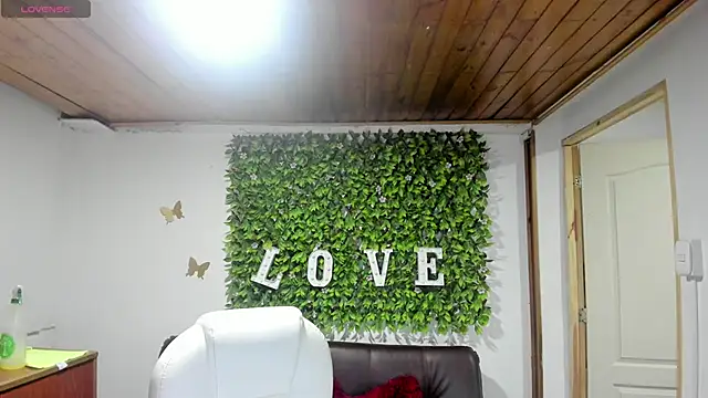 Snapshot of Enma__clark chatting on February 18, 7:19 pm Enma clark online show from February 18, 7:19 pm