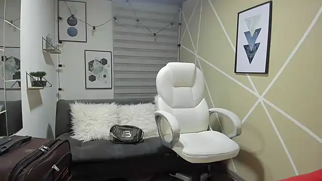 Enma  clark online show from November 25, 3:29 am