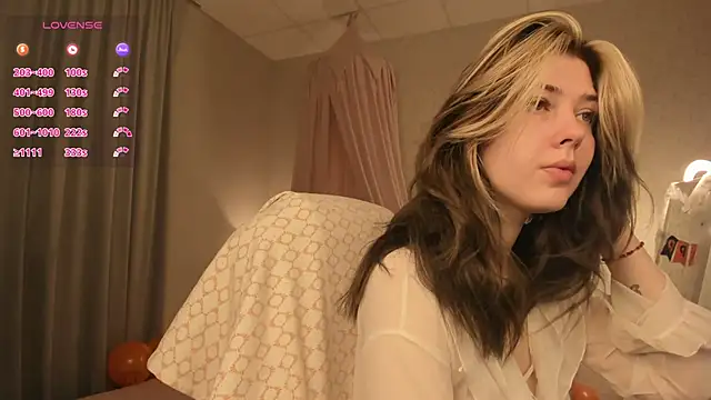 Vanessa Walters online show from October 24, 2:54 am