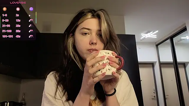 Vanessa Walters online show from February 1, 4:22 am