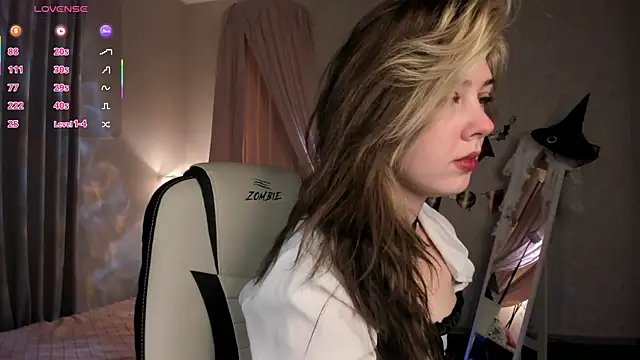 Vanessa Walters online show from November 1, 3:02 am