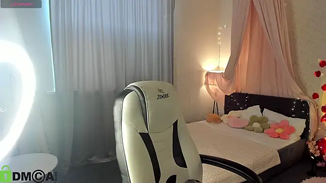 Vanessa Walters online show from March 29, 3:08 am