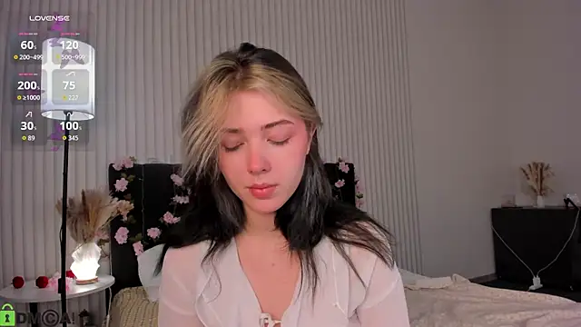 Vanessa Walters online show from September 18, 2:03 am