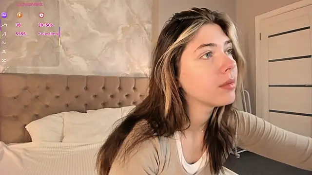 Vanessa Walters online show from April 4, 3:13 am