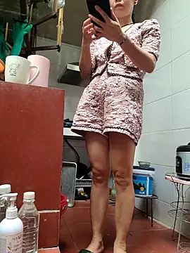 Tinease online show from September 10, 1:48 am