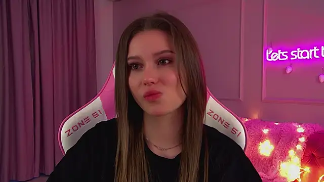 DianaVert online show from December 17, 6:40 am